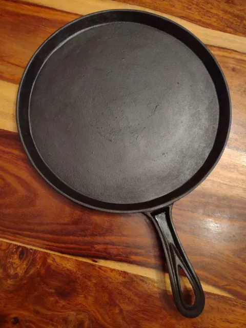 Early 14 Cast Iron Flat Griddle With Bail Handle And Gate Mark