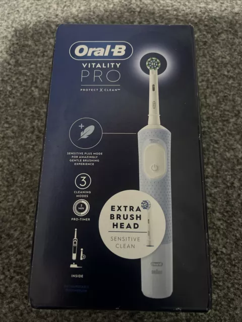 Oral-B Vitality PRO Electric Toothbrush - Light Blue