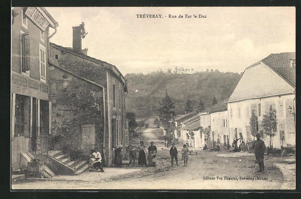 CPA Tréveray, Rue de Bar-le-Duc, vue de la rue