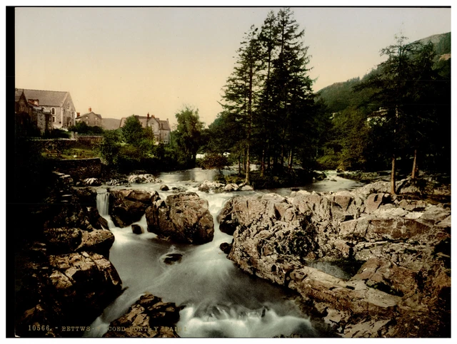 PAYS DE GALLES. Betws-y-Coed. Pont-y-Pair I. Vintage photochrom by P.Z