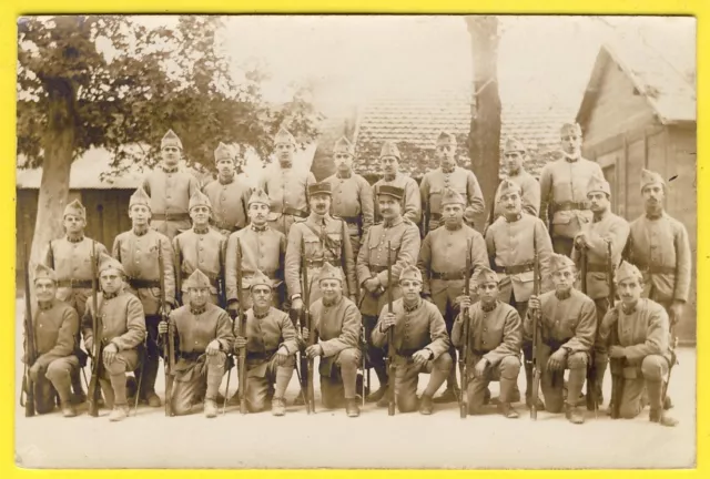 cpa CARTE PHOTO Soldats du 8e Régiment Militaires Uniformes Armes Fusils