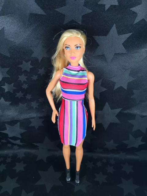 Barbie fashionistas online candy stripes