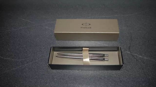 Parker Black Ballpoint Pen & Vector  Matching 0.5 MM Pencil Set