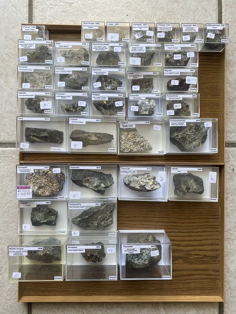 1 Lot 35 Mineralien, Graulai (9)