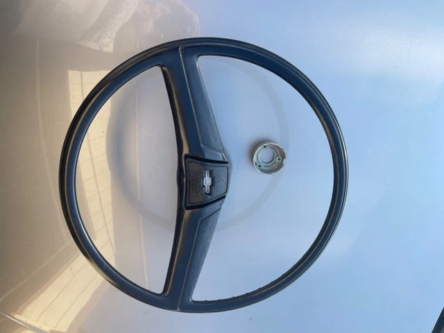 69 70 71 72 Chevy Truck 9749753 Original Steering Wheel Black with horn button 69 70 71 72 Chevy Truck 9749753 Original Steering Wheel Black with horn button