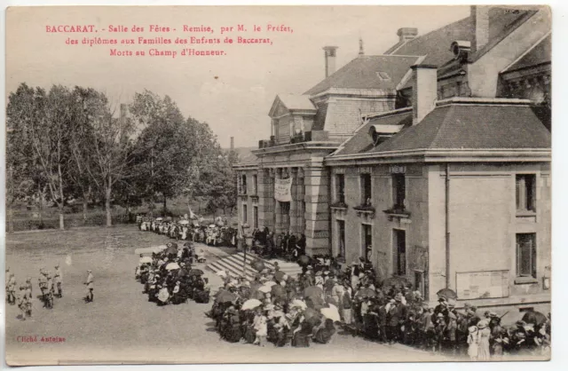 BACCARAT - Meurthe et Moselle - CPA 54 - remise des diplomes aux familles Guerre