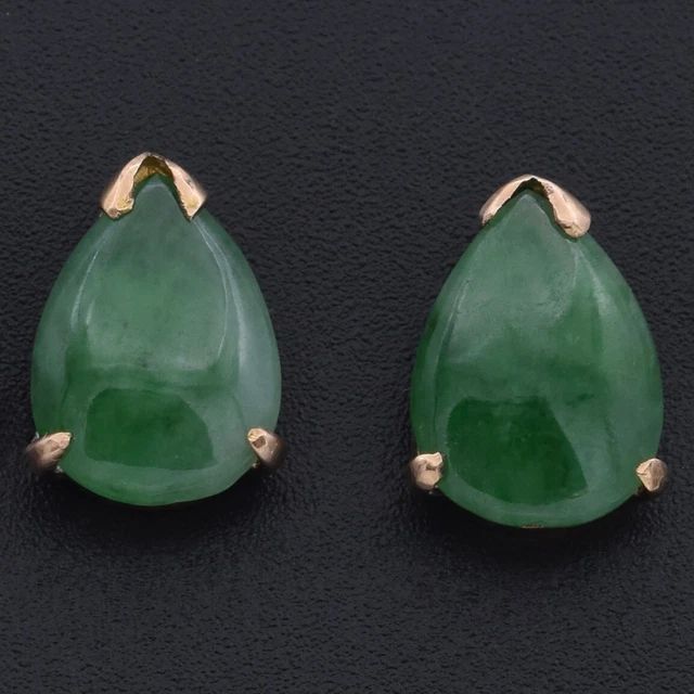 Vintage 14K Yellow Gold Green Jade Pear Stud Earrings 8.7 x 6.3 mm Vintage 14K Yellow Gold Green Jade Pear Stud Earrings 8.7 x 6.3 mm