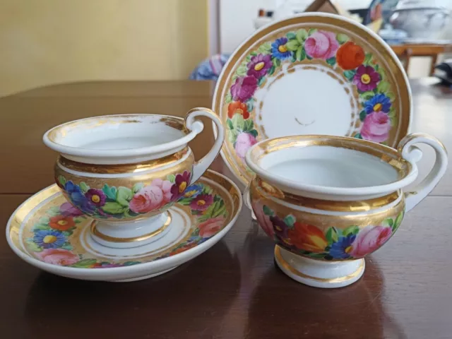 Paire de tasses en porcelaine Vieux Paris XIXe époque Empire ou Restauration