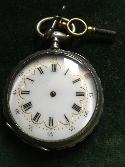 ANCIENNE MONTRE GOUSSET femme avec clé de remontage Argent fonctionne