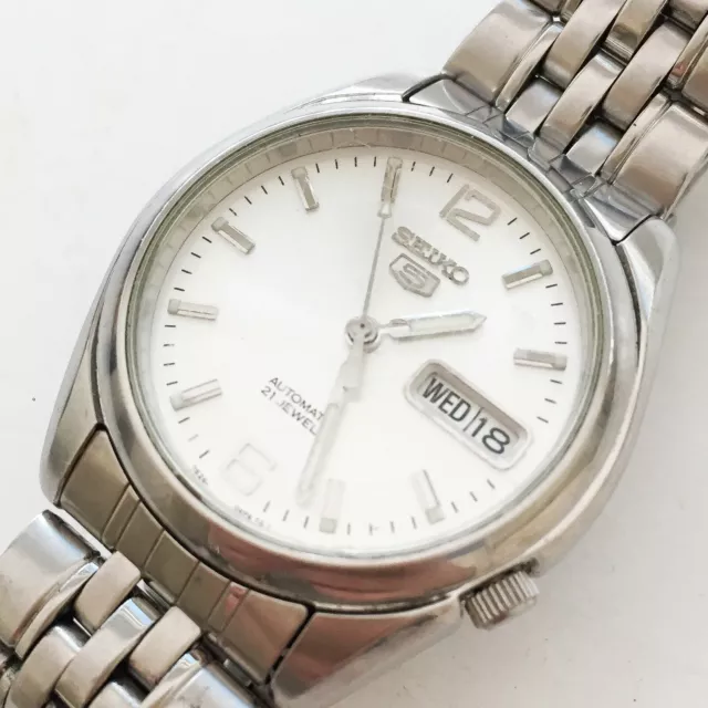 VINTAGE SEIKO 7S26 01V0 Stainless Steel 21 Jewels Automatic Analog