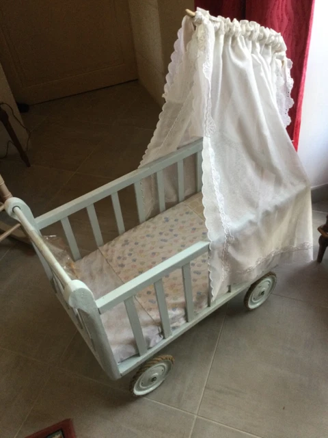 Lit enfant en bois sur roulettes berceau en bois | Selency