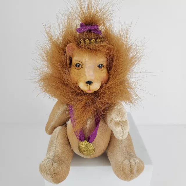 Smithsonian Institute Cowardly Lion Wizard of Oz Ornament Composite Face 6"