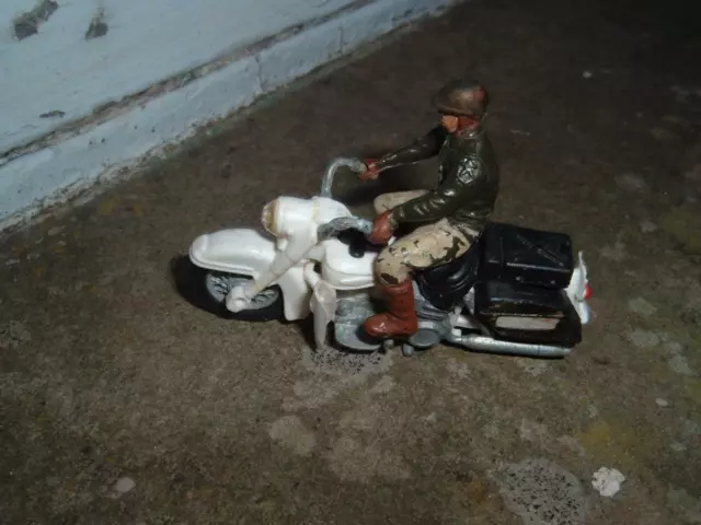 Britains #9692 Harley Davidson Us Sheriff On Motorbike