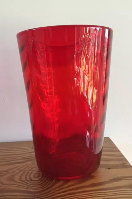 Whitefriars Art Glass Ruby Red 20 Cm 8 “ LARGE ribbed  Vase 8473 Marriott Powell