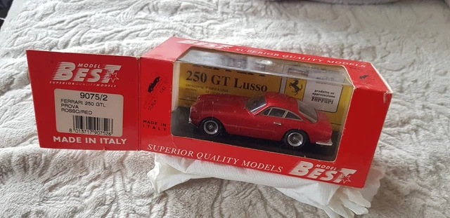 Modèle réduit - BBURAGO - FERRARI RACING 250 TESTA ROSSA 1959 - Rouge - 1/43 - Intérieur
