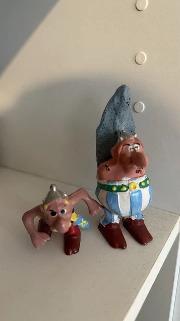 Paire Statuettes Astérix Et Obélix En Terre Cuite – 15 Et 16 Cm – Circa 1968 (Italie)