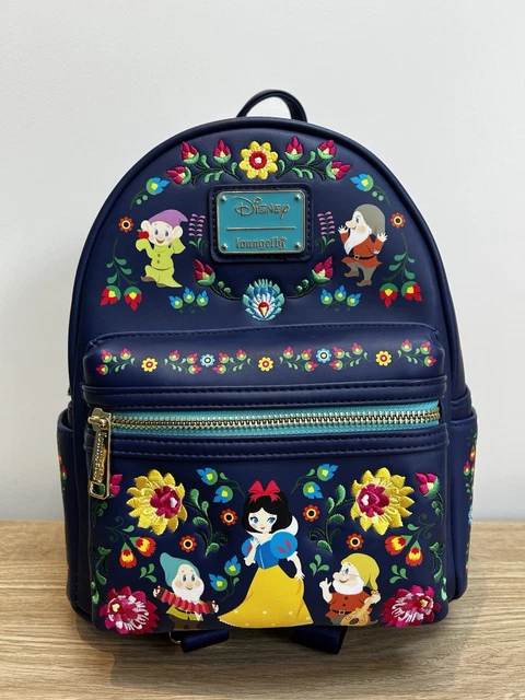 Loungefly Snow White Cottage Mini Backpack Rucksack Disney Schneewittchen offiziell lizenziert online bestellen | MÜLLER