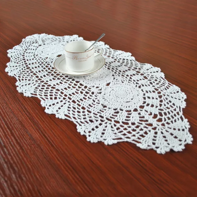 Coureur de table ovale blanc décoratif vintage avec dentelle crochet complexe