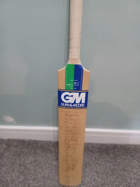Nottinghamshire County Cricket Squad 1997 Signed G&M Cricket Bat 21 Signatures