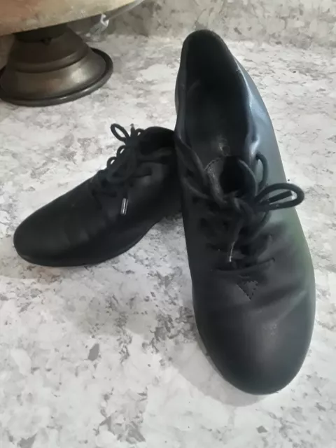 Big kids Tap Dance Shoes - So Danca - Black Lace Up Girls Size 5M lightly used