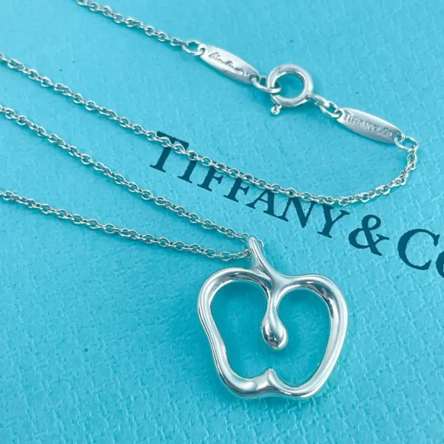 Tiffany & Co. Collier pendentif pomme Elsa Peretti en argent sterling 925...
