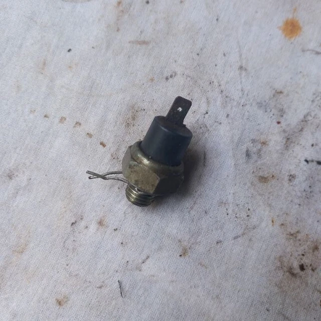Bulbo olio originale Gilera Dakota 350,500? ER? RC 600? Saturno? Nordwest? Beta?