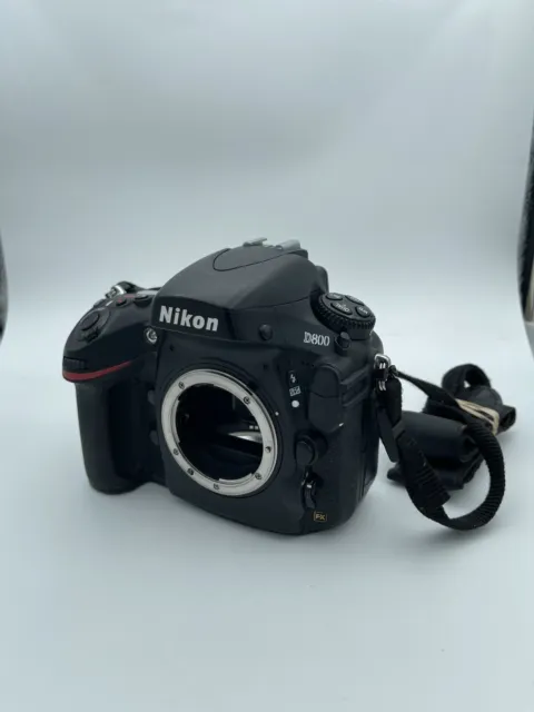 Nikon D800 36.3 MP FX (92k Shutter)  SLR Camera (Body Only +Battery+Charger