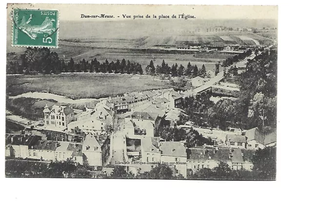 55  Dun Sur Meuse  Vue Prise De La Place De L Eglise