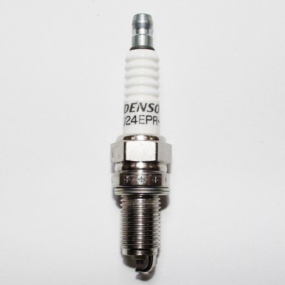 DENSO XU24EPR-U Confezione da 3 CANDELE sostituisce 067800-7720 46144731 DCPR 8E-N 