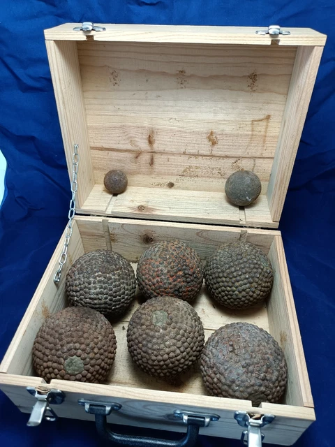 Lot De 10 Anciennes Boules De Passementerie Noir - Diamètre 32 Mm - Coton/soie - Fabriqué En France
