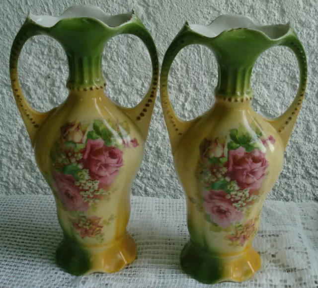 anciennes paire de vases balustre en céramique décor floral estampillée Germany