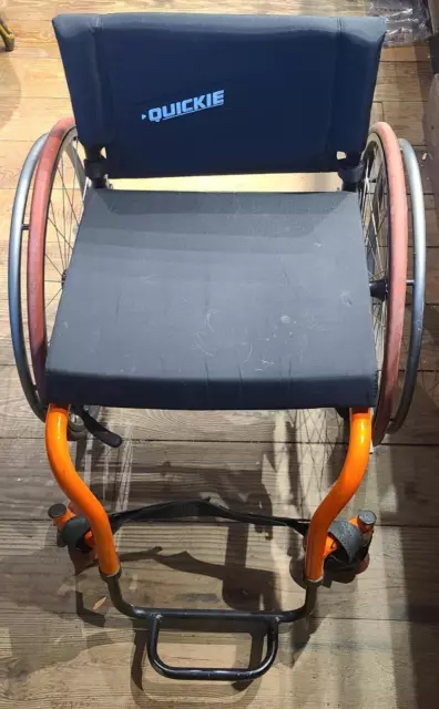 Quickie GT Ultralite marco rígido manual silla de ruedas deportiva ejes de metal