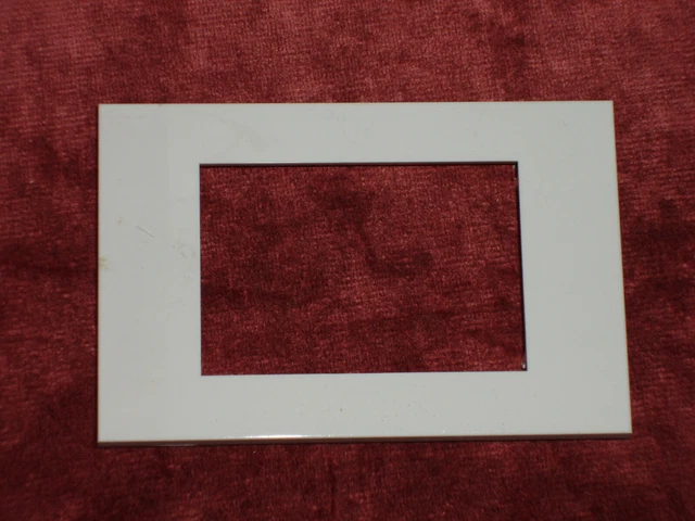 078825L Plaque de finition verticale Mosaic pour 5 modules blanc - professionnel