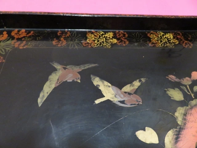 Table Guéridon Basculant Bois Laqué Noir à Motif Floral X