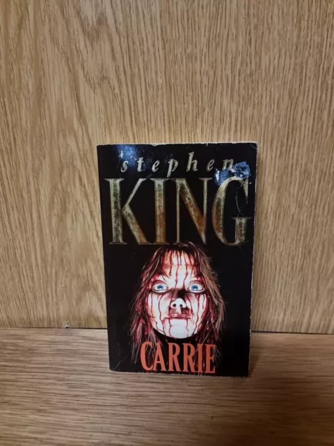 Carrie by Stephen King (Paperback, 1975) (17b)