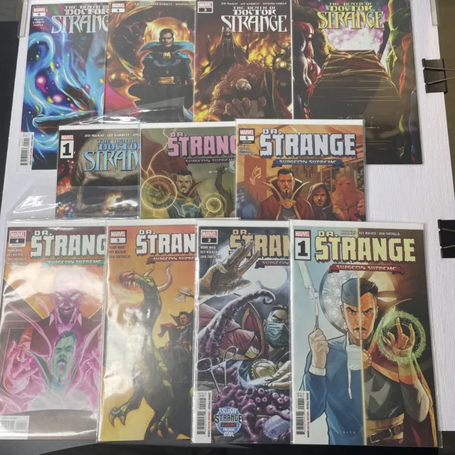 Gemischte Menge 11 Dr. Strange Comics. Verpackt und verpackt.
