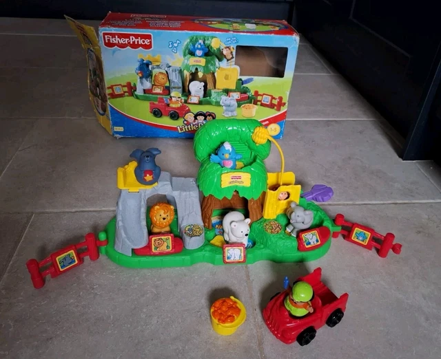 Fisher-Price Little People HRC60 Kit de Jeu pour Petits Enfants - Garage éclairé éducatif avec Rampe de Voiture et Contenu Smart Stages - Version multilingue