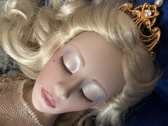 Franklin Sleeping Beauty 19" Porcelain Doll Heirloom Collection with Chaise