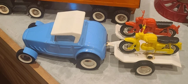 VINTAGE BLUE BUDDY L Hot Rod Roadster With Trailer And Two