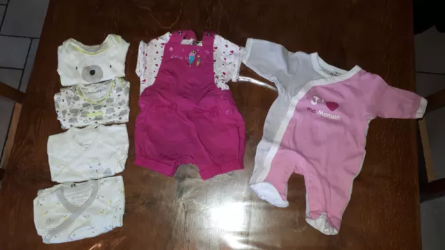 Lot vêtements été bébé fille 1 mois