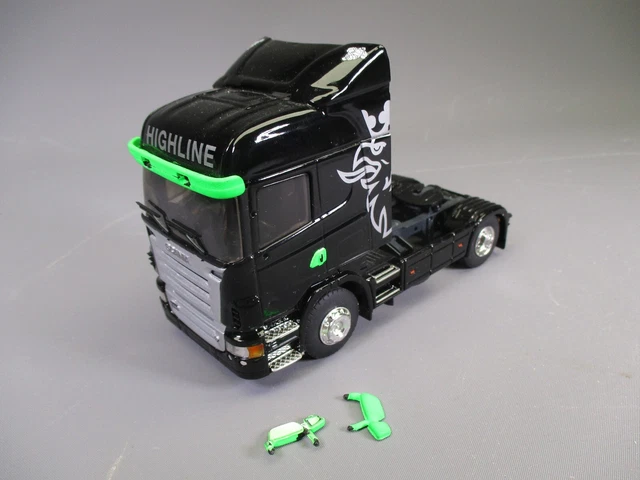 Le tracteur Scania R420 vert armée en miniature par Eligor au 1/43e