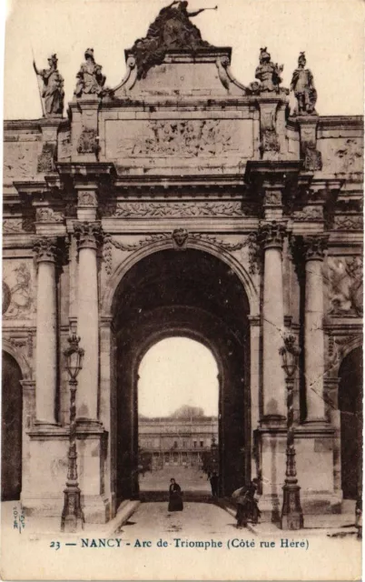 CPA Nancy-Arc de Triomphe-Cóté rue Héré (187126)