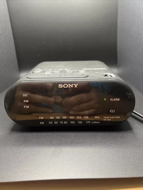 Sony Dream Machine Digital Alarm Clock AM/FM Radio Black ICF-C218 WORKS