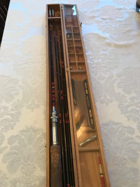 https://www.picclickimg.com/OgkAAOSwhItlnW~b/Vintage-SAKURA-bamboo-fishing-rod-case-and-accessories.webp