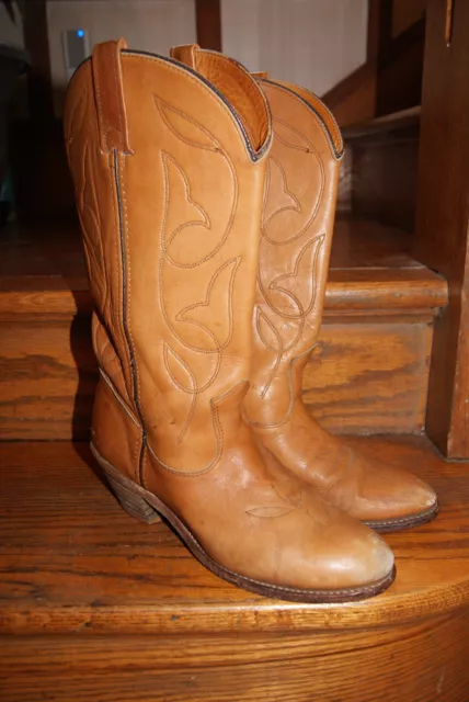 Vintage 70s UNBRANDED Leather Camel Color Boots Women’s 9 B Cowboy Western