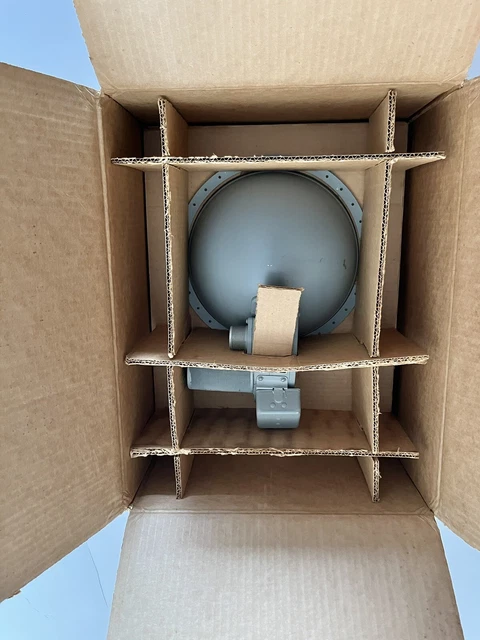 Grimes retractable landing light p/n G-3001A-1 (AN3095-6A) Grimes retractable landing light p/n G-3001A-1 (AN3095-6A)