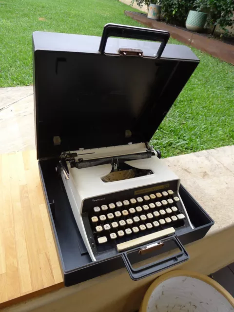 Typewriter Remington Monarch 1 Retro Portable Vintage Typewriter