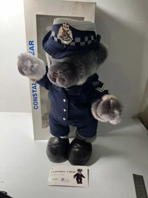 Victoria Police Constable T Bear 2005  Edition 6 Collectable Boxed