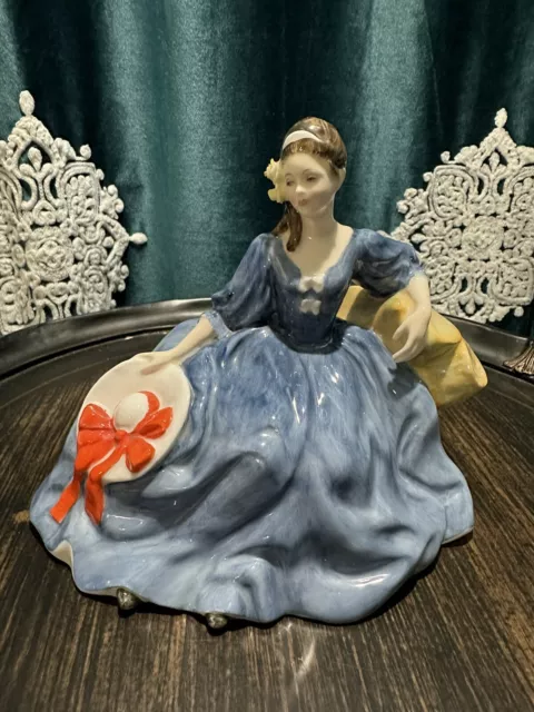 Stunning Vintage Royal Doulton Figurine, Excellent Condition