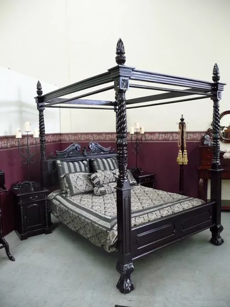 Super King size 6' Natural Black Queen Anne style Four Poster mahogany bed Super King size 6' Natural Black Queen Anne style Four Poster mahogany bed